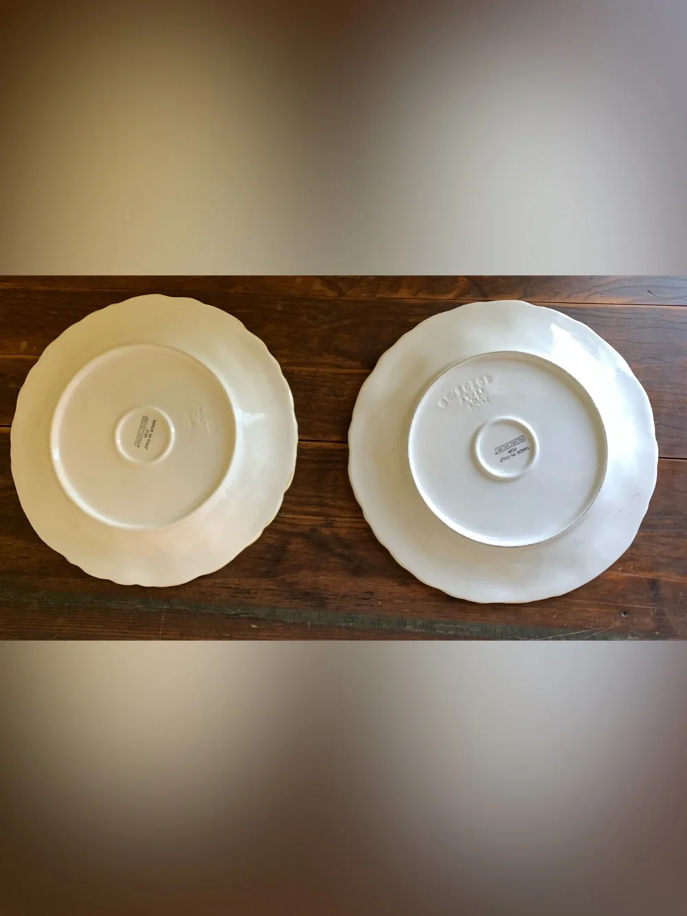 2 Horchow HCH20 Dinner Plates Cream Scalloped Grapes Ivory Ceramic